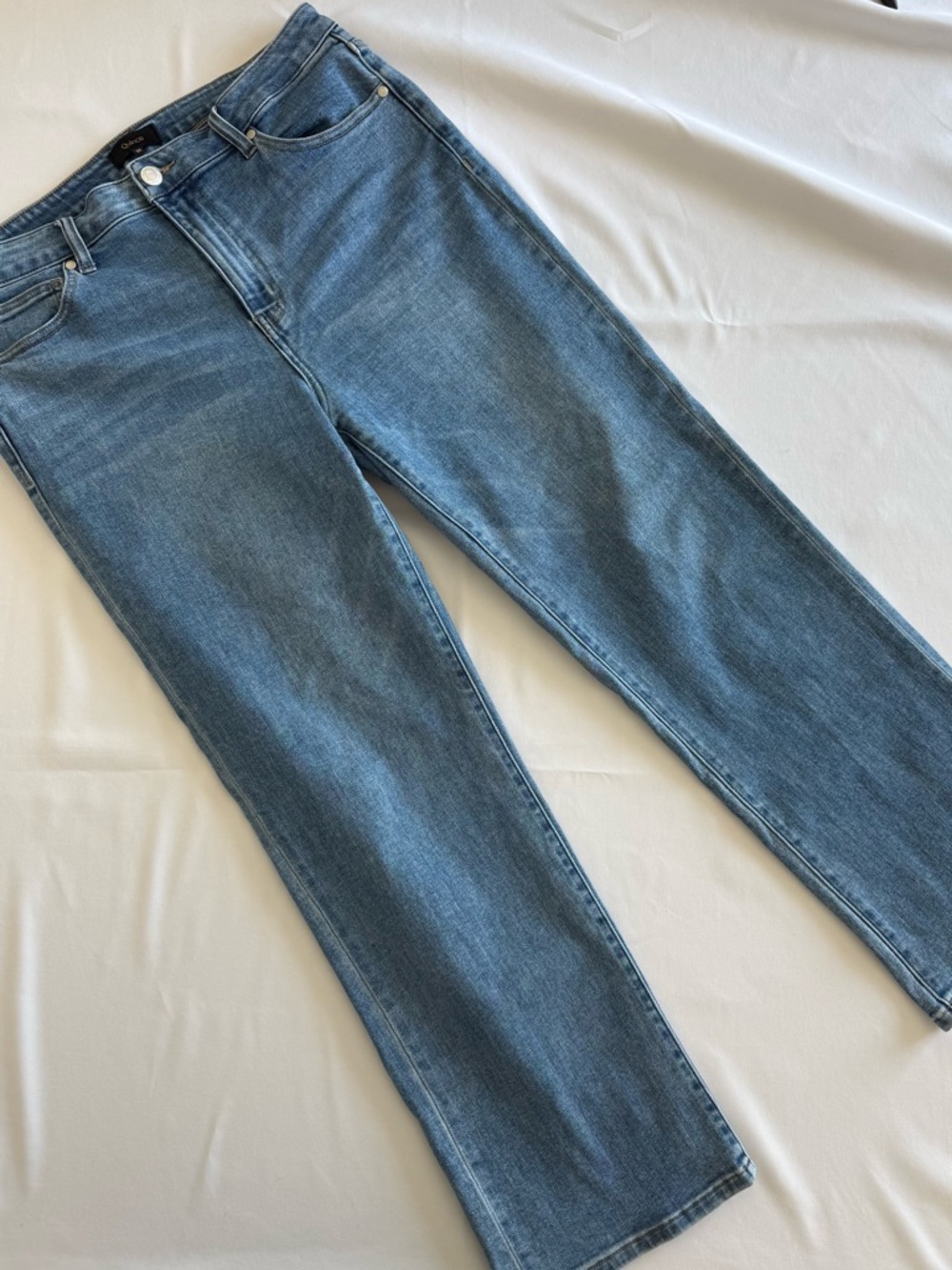 Quince Women's Straight Leg Jeans - Light Blue Wash